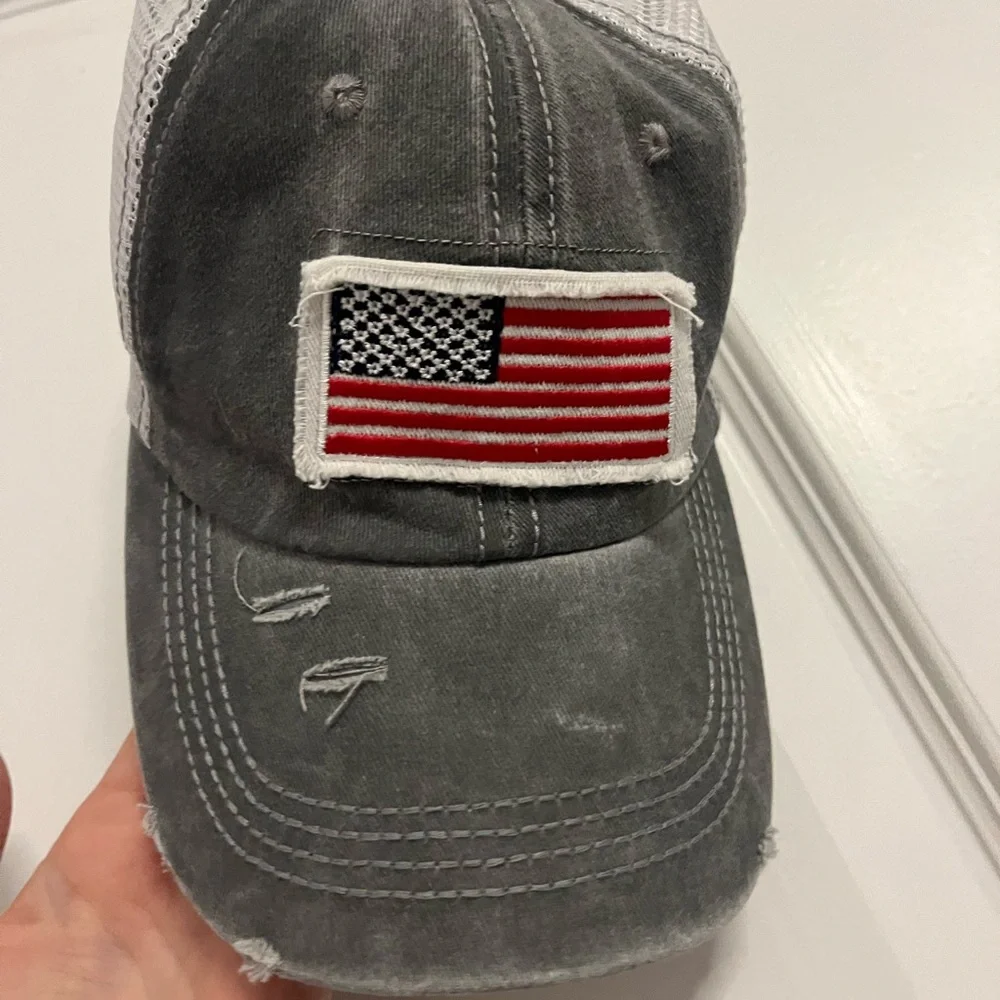 New without tags Ballcap Gray Distressed American Flag Patch with bun hole - Picture 4 of 12